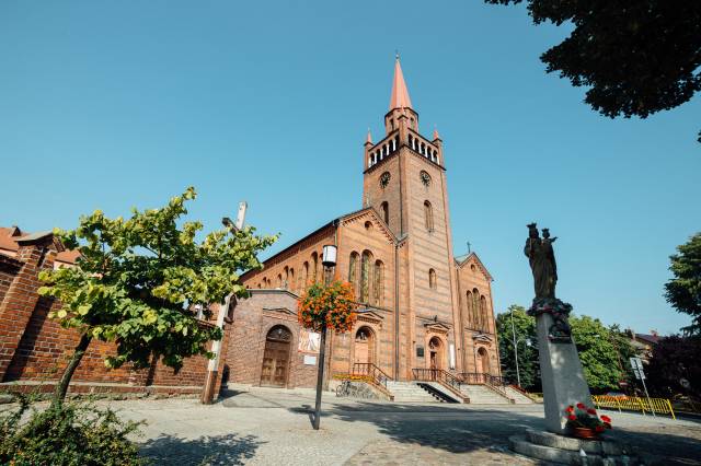 Kościół pw. śś. Apostołów Piotra i Pawła w Dębnie