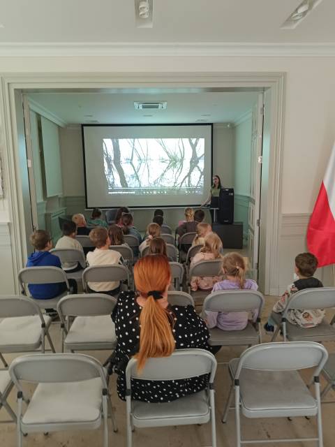 Birds' world through the lens - educational exhibition for pupils of Primary School no. 1 in Smolnica