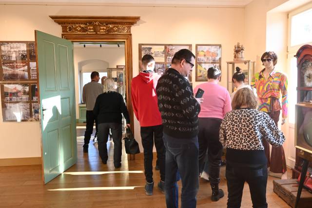 Eine generationsübergreifende Reise in die Vergangenheit von Dębno