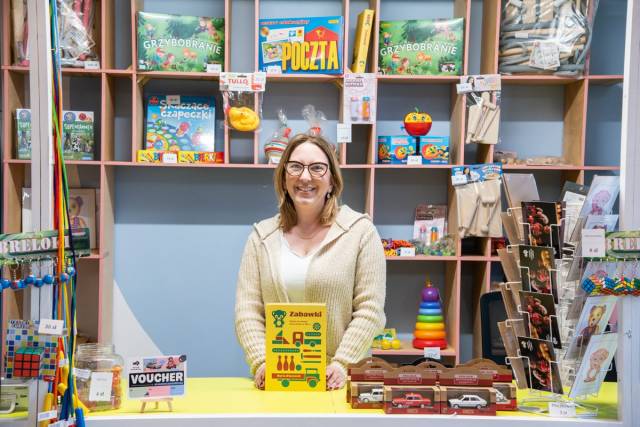 Maria Wieczorek i świat zabawek z PRL-u