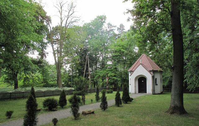 Kaplica cmentarna w Ostrowcu